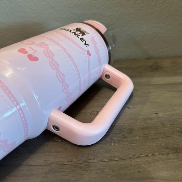 Sale! Stanley The Valentine's Day Pink Velvet Cake 30oz Tumbler - Picture 6 of 9